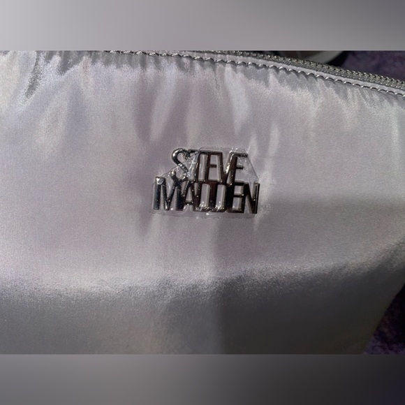 NWT’s Steve Madden Grey Blivia Nylon Tote Purse Bag Silver Puffer Crossbody 2Pcs - Picture 13 of 14
